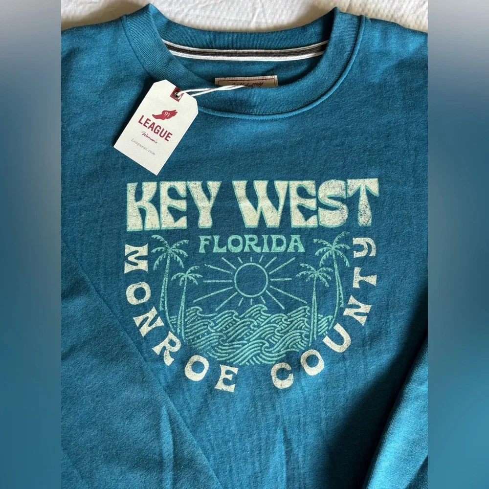NWT League Teal Key West Florida pull over Women’s Sweatshirt size Medium. - Picture 2 of 6